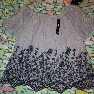 NWT OFF THE SHOULDER TOP
